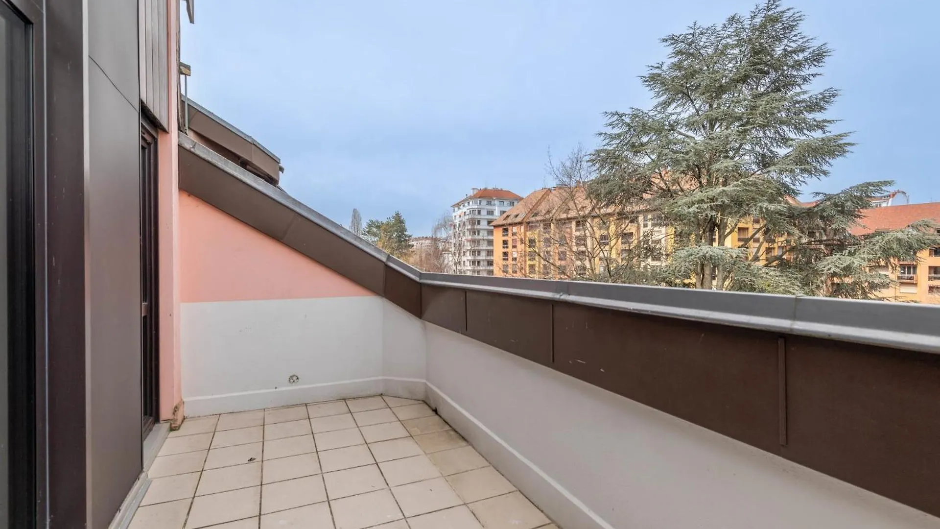La Manufacture - Bel Appartement Contemporain En Coeur De Ville Annecy 0*,  France